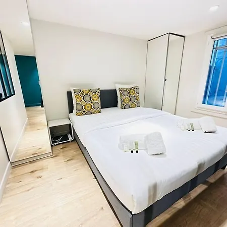 Great Flat In Center Of