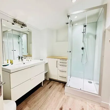 Great Flat In Center Of Apartment Paris