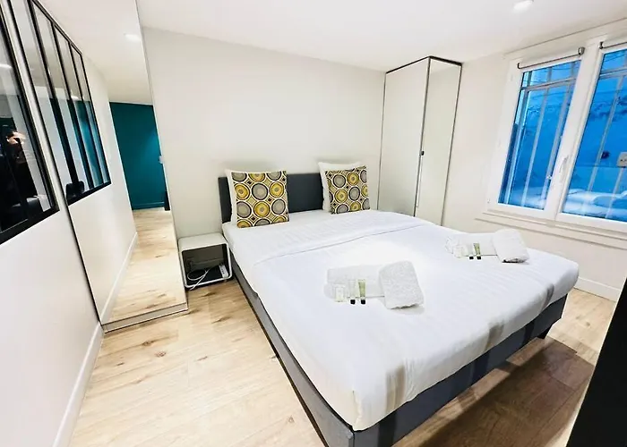 Great Flat In Center Of