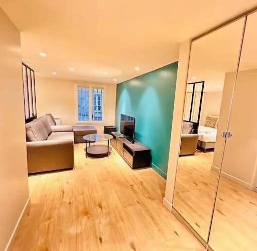 Great Flat In Center Of * Paris