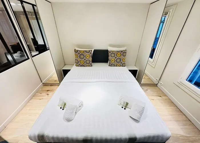 Great Flat In Center Of *